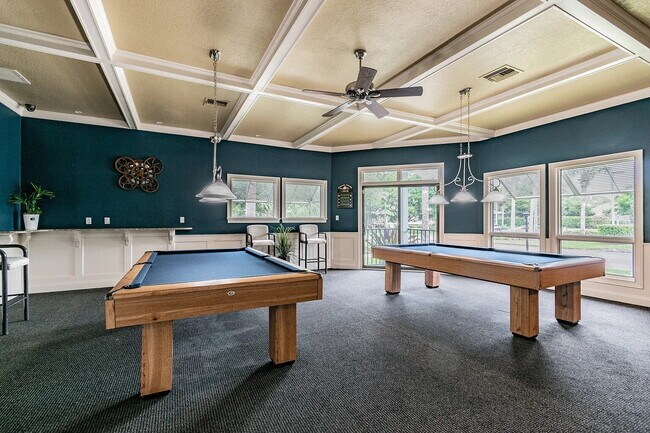 Building Photo - "Charming 3-Bed, 2-Bath Oasis at 1011a Sou...