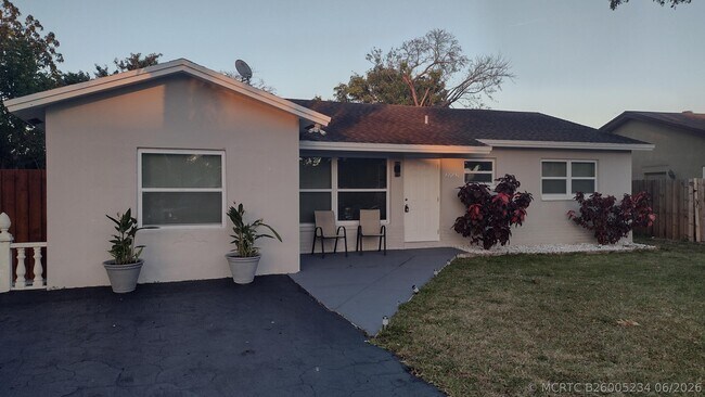 Building Photo - 22682 Family Cir