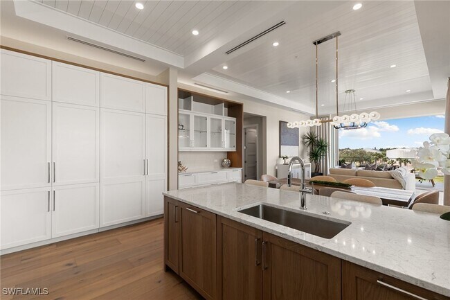 Building Photo - 201 8th St S