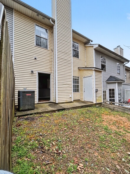 Building Photo - 21 Timber Ridge Dr