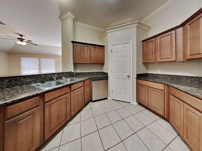 Building Photo - 7237 Dunn's Point Dr