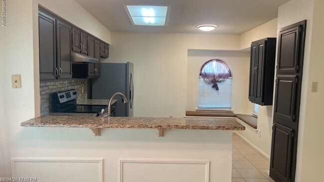 Building Photo - 903 Love Wood Ln