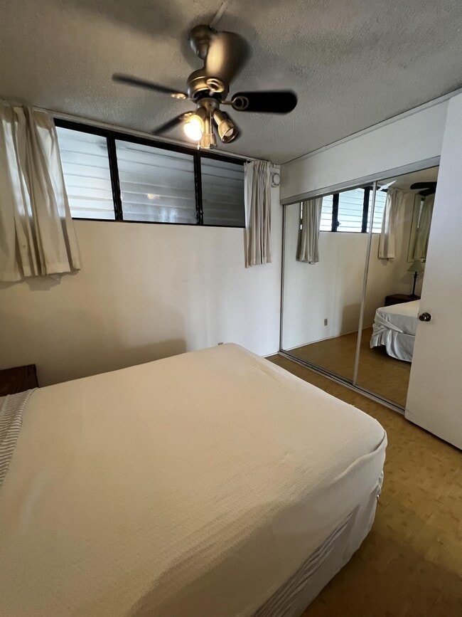Building Photo - 2121 Ala Wai Blvd