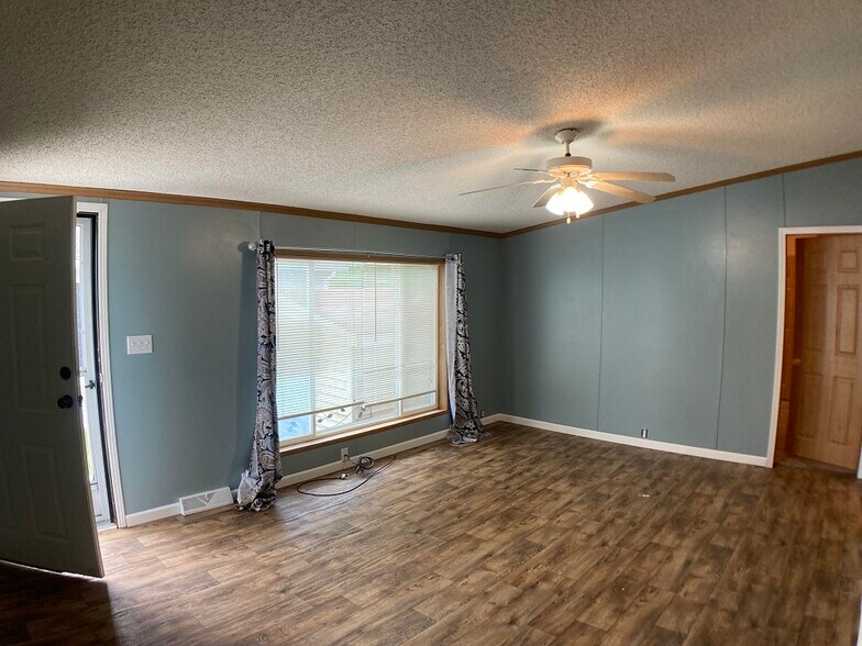 Building Photo - 605 Rio Grande Dr