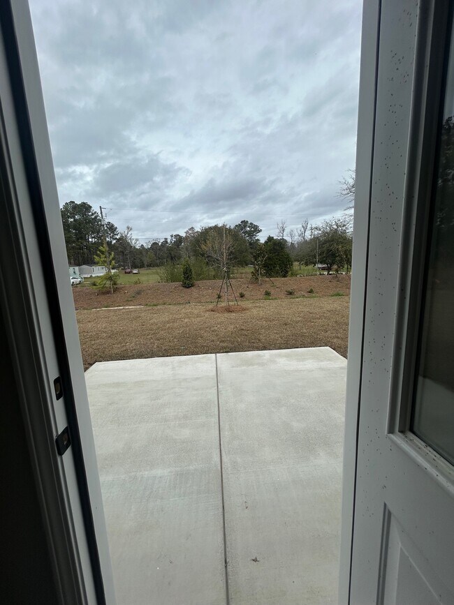 Building Photo - 321 Sweet Vernal St