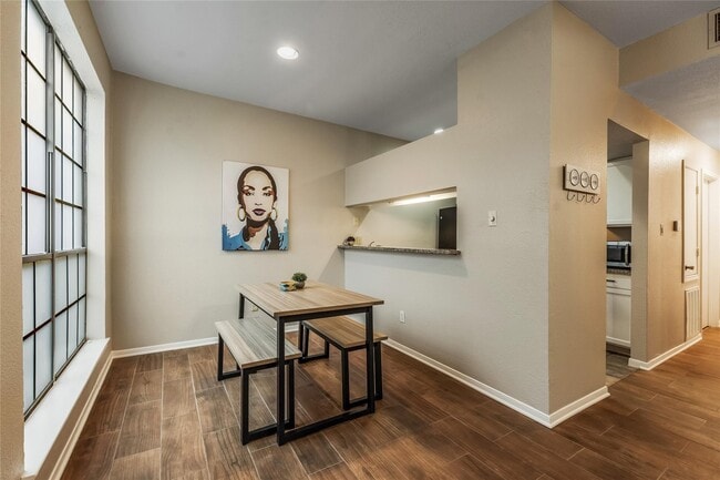 Building Photo - 8055 Cambridge St