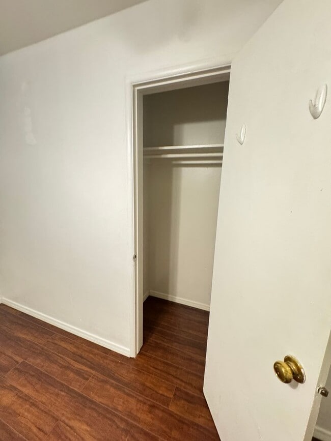 Building Photo - 501 S University St