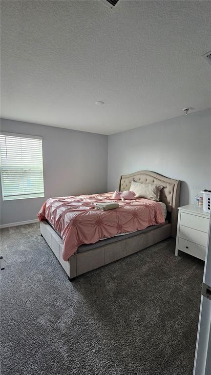 Building Photo - 600 Silver Palm Dr