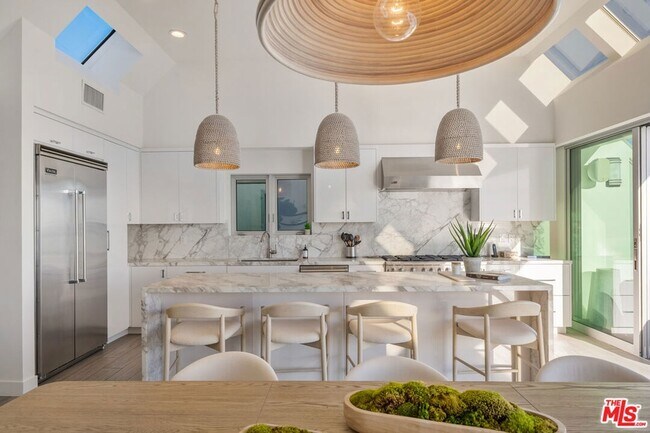 Building Photo - 26508 Latigo Shore Dr