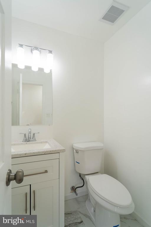 Building Photo - 3244 Titanic Dr