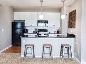 Two Bedroom Garden Kitchen - Scioto Ridge