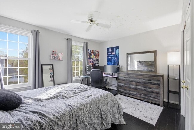 Building Photo - 8664 Pohick Forest Ct