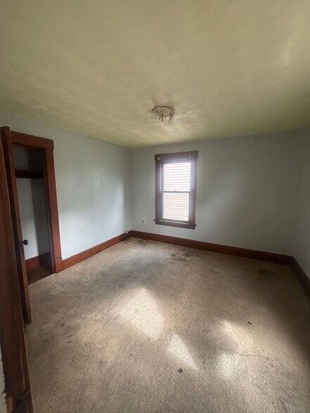 Building Photo - 737 Crandall Ave