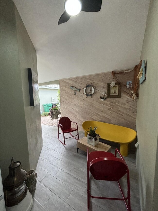 Building Photo - 10491 SW Academic Way