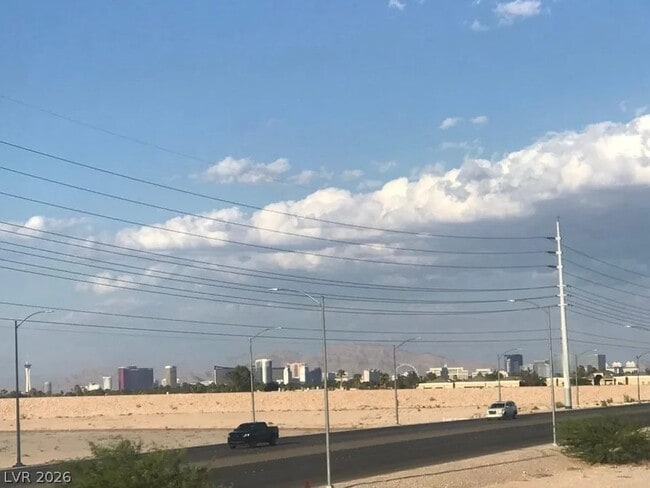 Building Photo - 8555 W Russell Rd