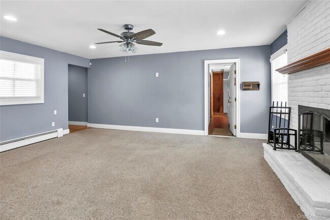 Building Photo - 11 Onyx Dr