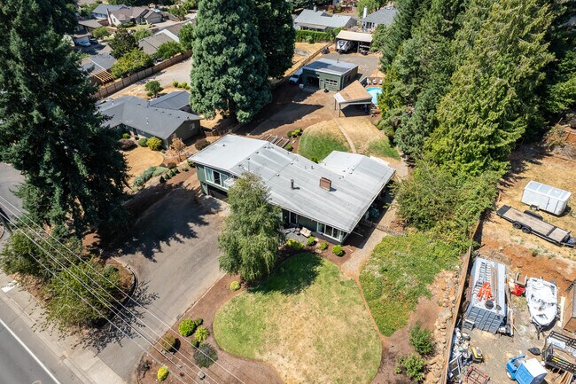 Building Photo - 5415 Sunnyside Rd SE