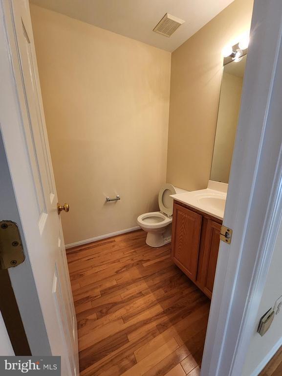 Building Photo - 8612 Sanderling Dr