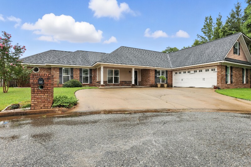 Building Photo - 131 Rock Ct