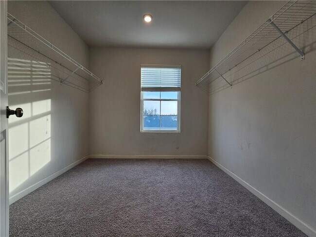 Building Photo - 504 Pemberton St