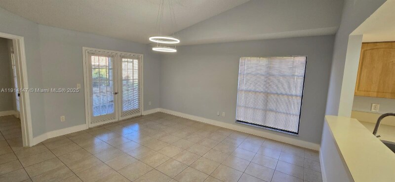 Building Photo - 10295 Hidden Springs Ct