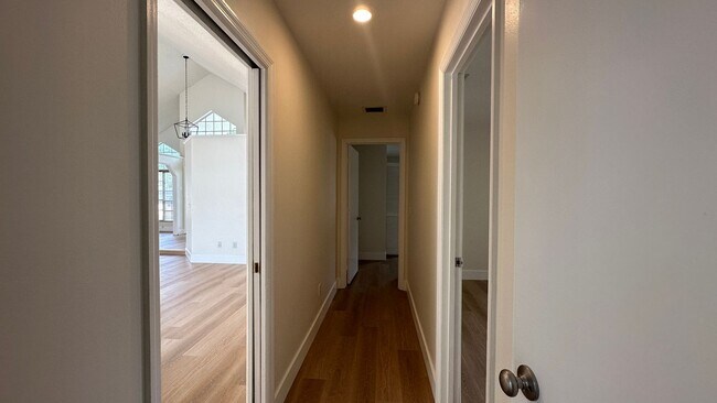 Building Photo - 935 Shriver Cir