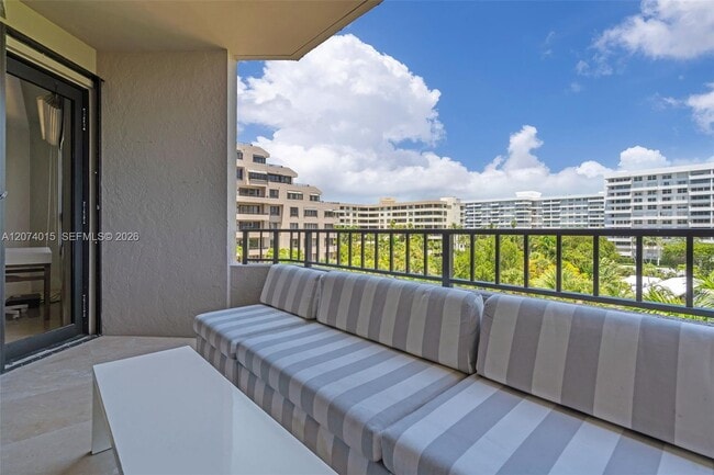 Building Photo - 251 Crandon Blvd