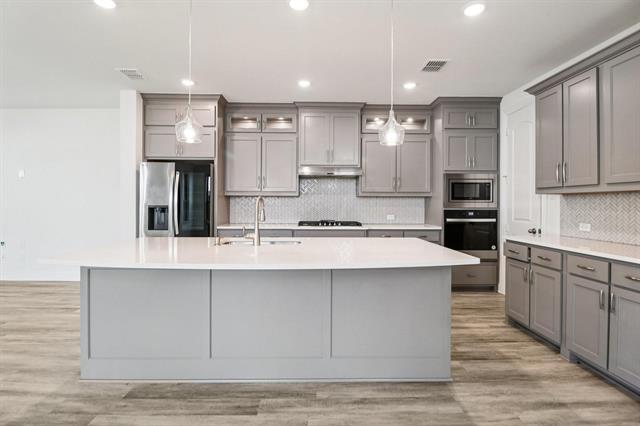 Building Photo - 3130 Tiara Dr