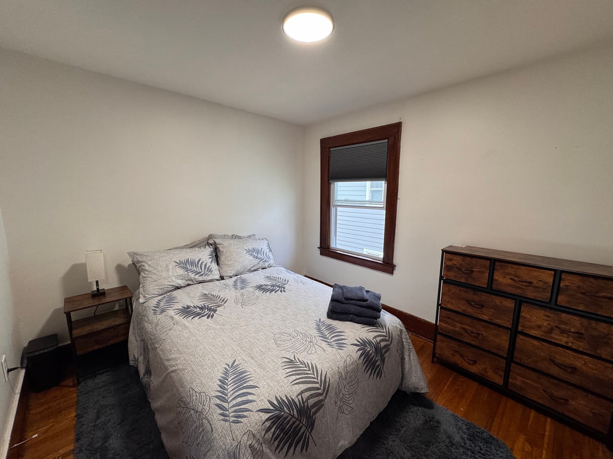 Building Photo - 186 Spruce Ave