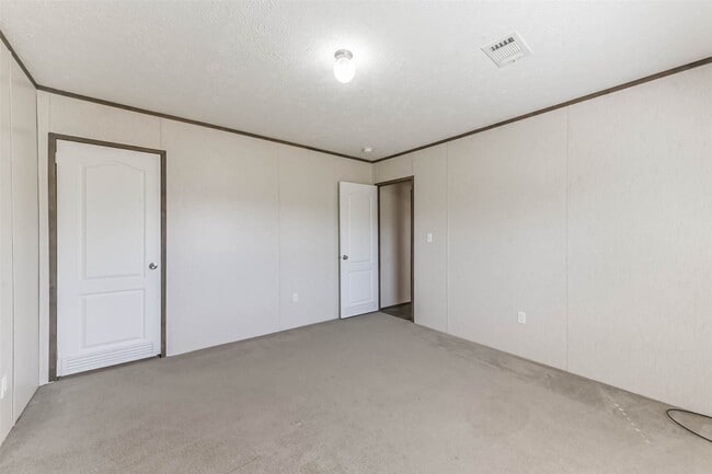 Building Photo - 1566 County Rd 610