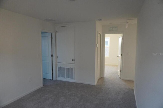 Building Photo - 3779 Bergamot Blvd