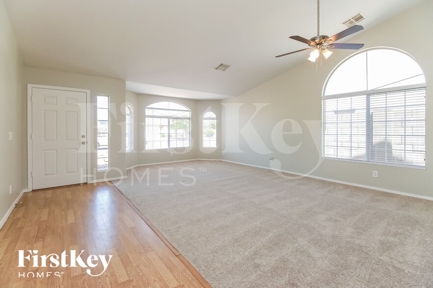 Building Photo - 3645 E Shapinsay Dr