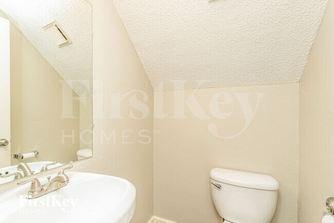 Building Photo - 7801 Park Ln