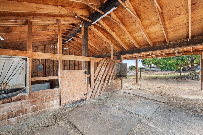 Building Photo - 12540 W 86th Ave