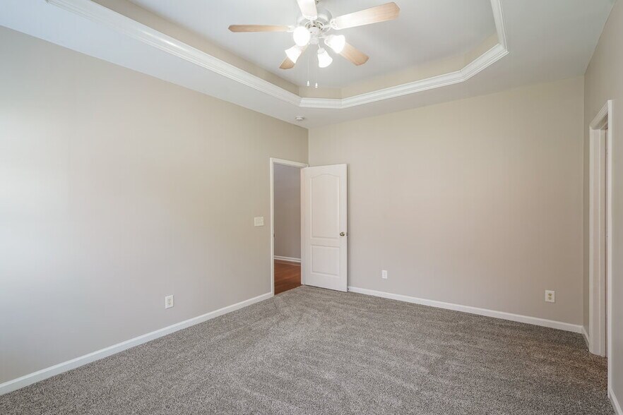 Building Photo - 2124 Gold Valley Dr