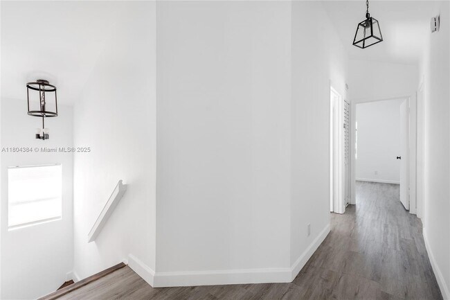Building Photo - 5800 Rambler Rose Way