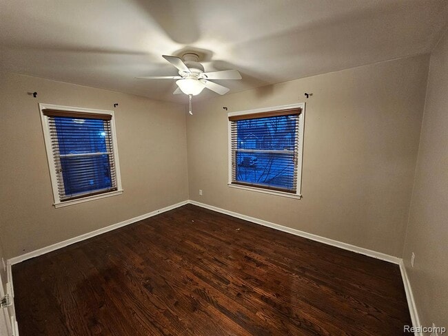 Building Photo - 1501 Silvery Ln