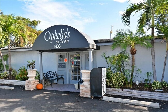 Building Photo - 8625 Midnight Pass Rd