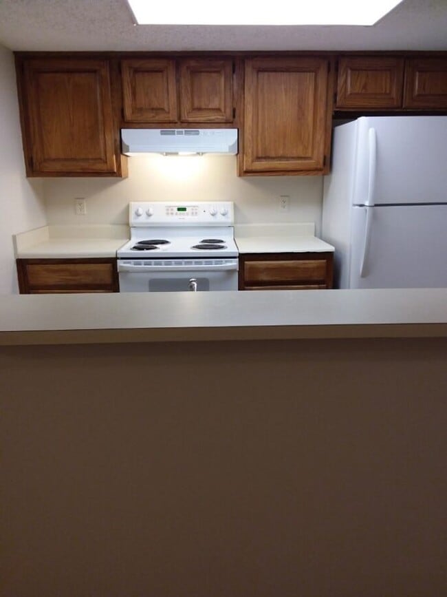 Building Photo - 3/2 townhome - Westside