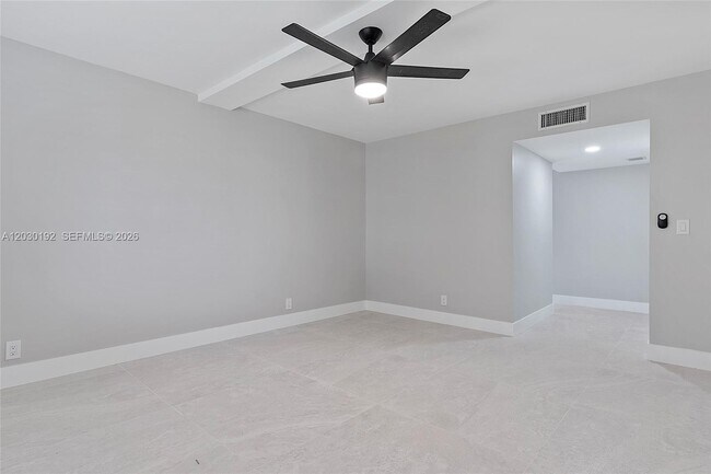 Building Photo - 193 Lakeview Dr