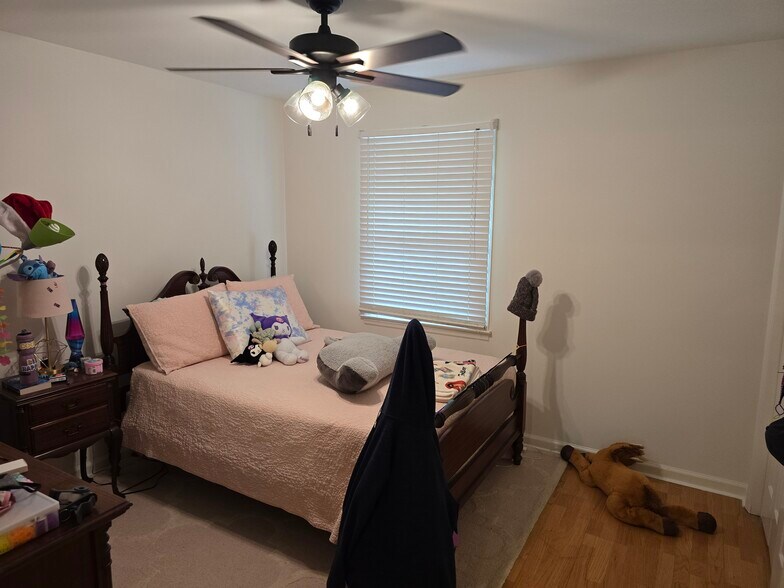 Extra Bedroom - 1400 Kinnard Dr
