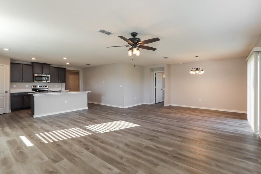 Building Photo - 2411 Cold Stream Ln