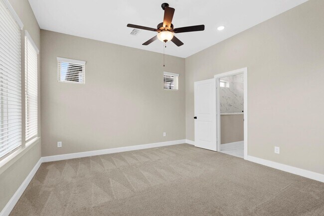 Building Photo - 18303 Bluebird Br Ln