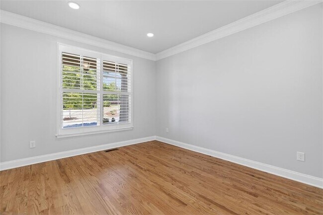 Building Photo - 4537 Grandview Pkwy