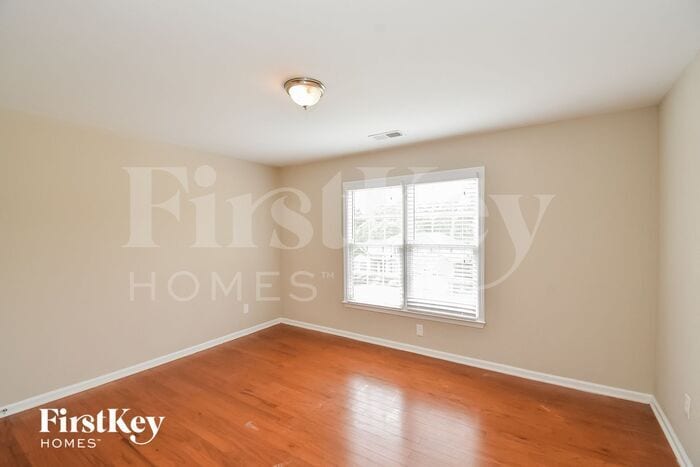Building Photo - 1107 Charter Oak Ct