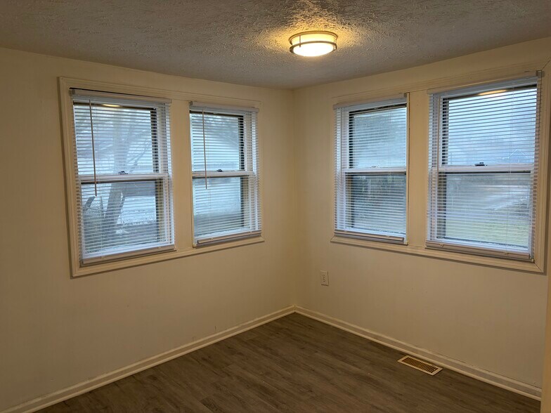 Building Photo - 3110 Vine St