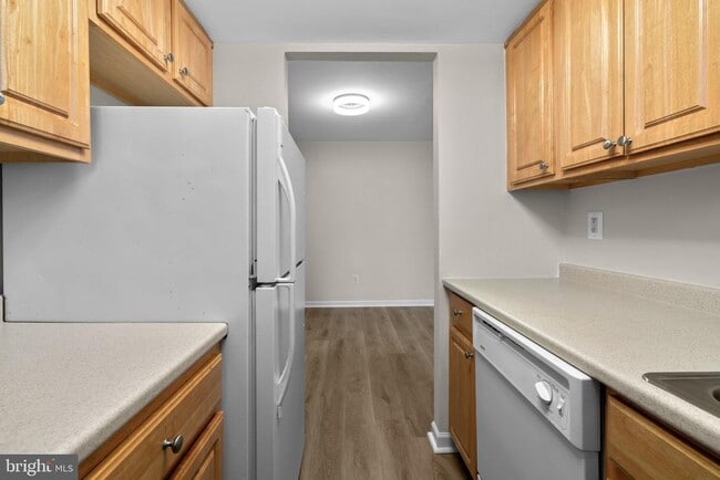 Building Photo - 3612 Court House Dr