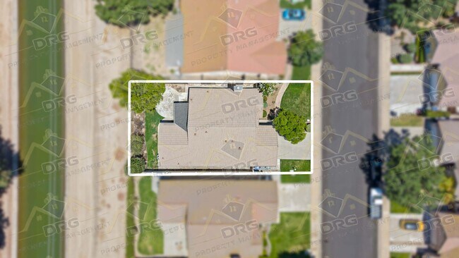 Building Photo - 2713 Mozart Dr