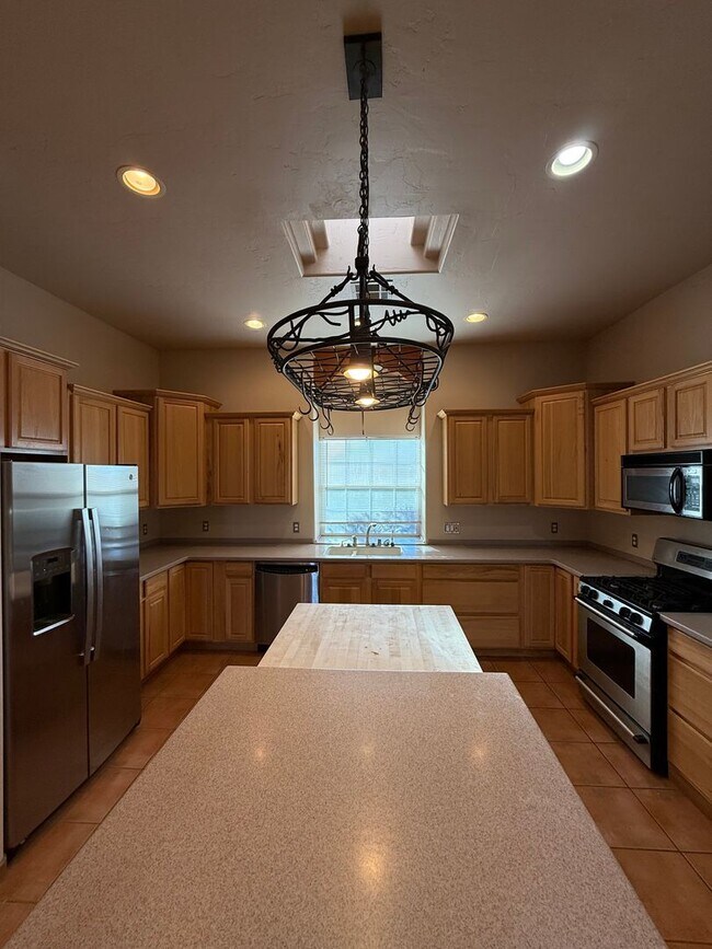 Building Photo - 3878 Stoneybrook Cir