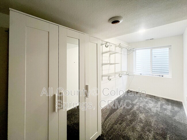 Building Photo - 14345 Woodrock Path